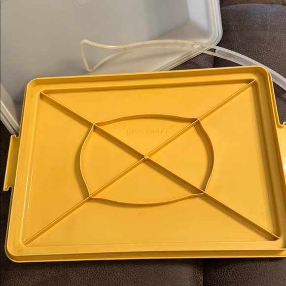 VINTAGE TUPPERWARE RECTANGLE CAKE TAKER CARRIER WITH HANDLE - Picture 5 of 5